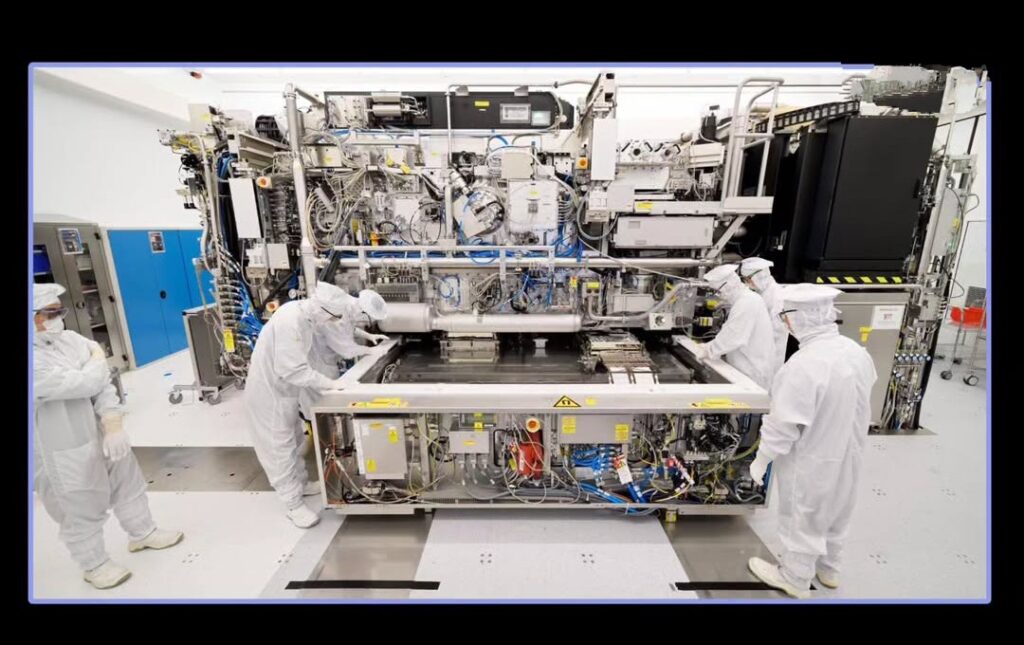 The Dutch Titan (ASML): How a Near-Bankrupt Company Became the Backbone of the AI Revolution